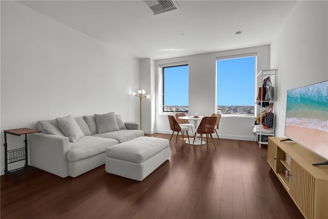 3810 Wilshire Boulevard 1009, Los Angeles, CA 90010 — photo 10 of 22