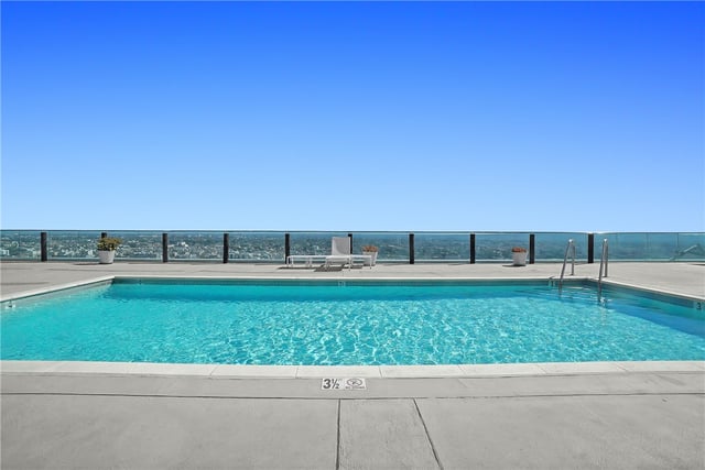 3810 Wilshire Boulevard 1009, Los Angeles, CA 90010 — photo 20 of 22