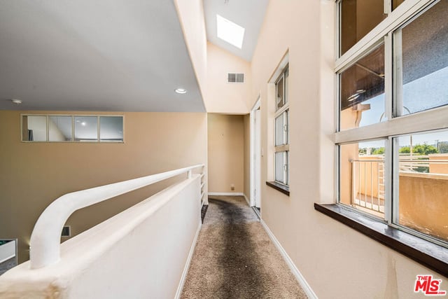 10629 Woodbridge Street 311, Toluca Lake, CA 91602 — photo 14 of 30