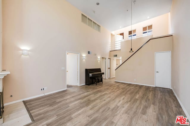 10629 Woodbridge Street 311, Toluca Lake, CA 91602 — photo 6 of 30