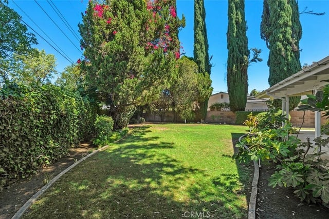 23323 Ostronic Place, Woodland Hills, CA 91367 — photo 4 of 19