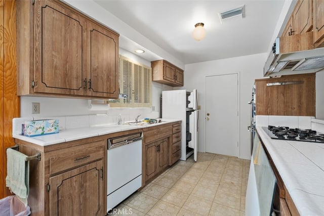 23323 Ostronic Place, Woodland Hills, CA 91367 — photo 9 of 19