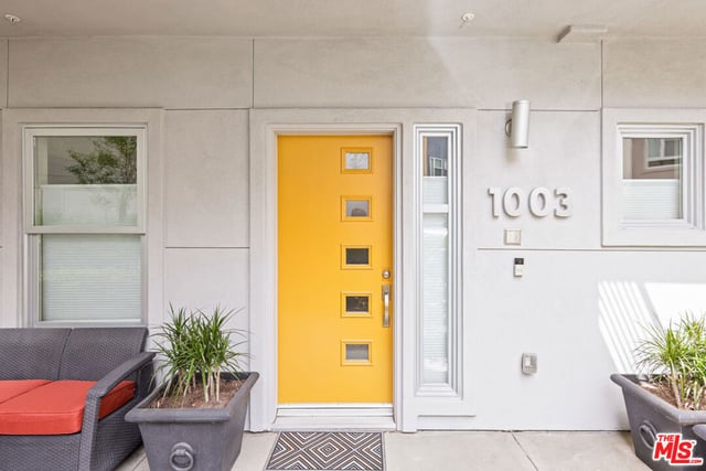2753 Waverly Drive 1003, Los Angeles, CA 90039 — photo 2 of 29