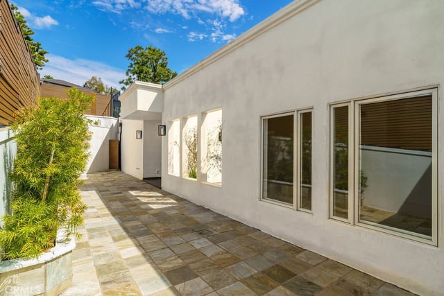 10050 Olivia Terrace, Sun Valley, CA 91352 — photo 10 of 75