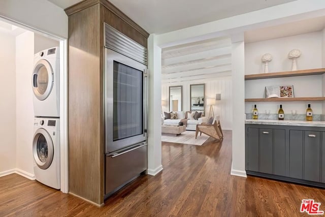 527 19TH Street, Santa Monica, CA 90402 — photo 8 of 32