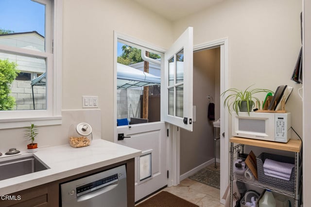 1856 N Michigan Avenue, Pasadena, CA 91104 — photo 13 of 31