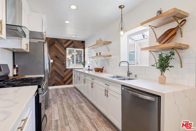 3037 Delaware Avenue, Santa Monica, CA 90404 — photo 7 of 20
