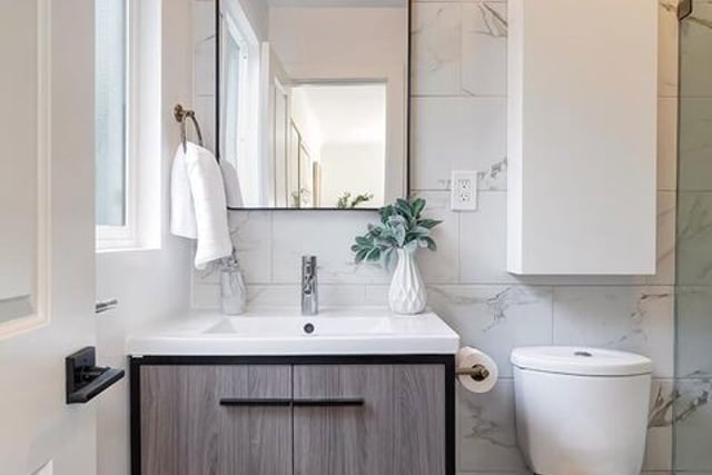 3037 Delaware Avenue, Santa Monica, CA 90404 — photo 9 of 20