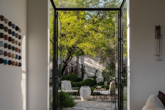 9360 Readcrest Drive, Beverly Hills, CA 90210 — photo 5 of 27