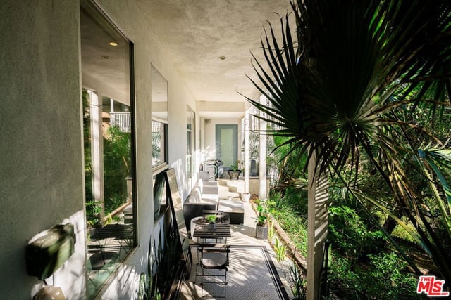 2388 Kimridge Road, Beverly Hills, CA 90210 — photo 46 of 57