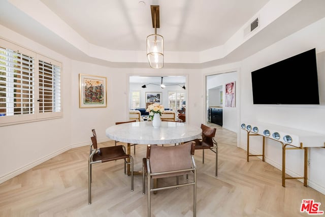 4310 Cahuenga Boulevard 104, Toluca Lake, CA 91602 — photo 10 of 40