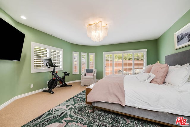 4310 Cahuenga Boulevard 104, Toluca Lake, CA 91602 — photo 23 of 40