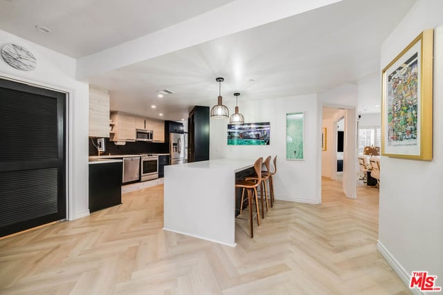 4310 Cahuenga Boulevard 104, Toluca Lake, CA 91602 — photo 3 of 40