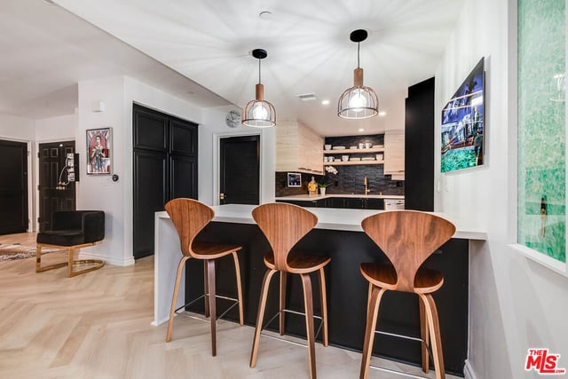 4310 Cahuenga Boulevard 104, Toluca Lake, CA 91602 — photo 4 of 40