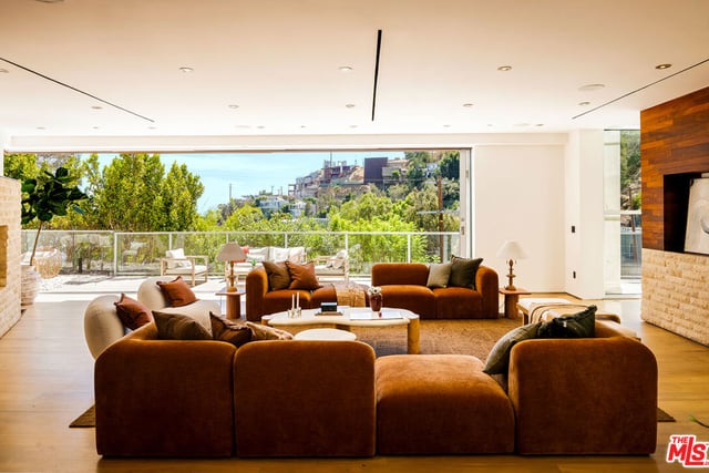1700 Queens Court, Los Angeles, CA 90069 — photo 10 of 50