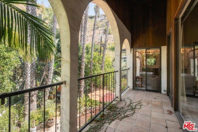 2299 Gloaming Way, Beverly Hills, CA 90210 — photo 35 of 55