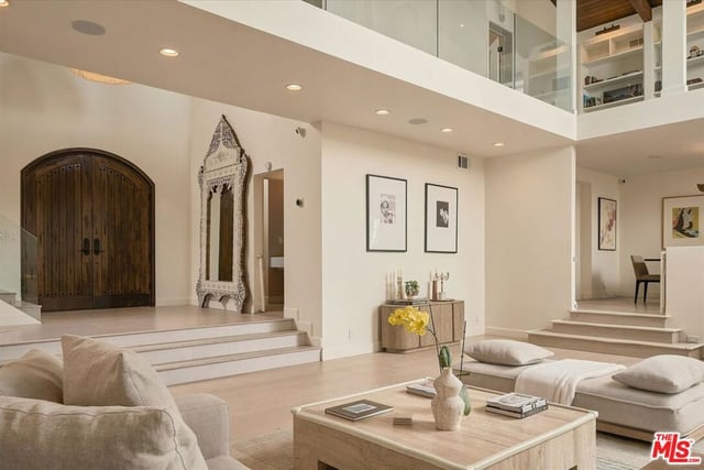 2299 Gloaming Way, Beverly Hills, CA 90210 — photo 4 of 55