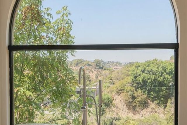 2299 Gloaming Way, Beverly Hills, CA 90210 — photo 44 of 55
