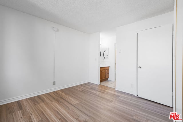 210 S La Fayette Park Place 201, Los Angeles, CA 90057 — photo 15 of 21