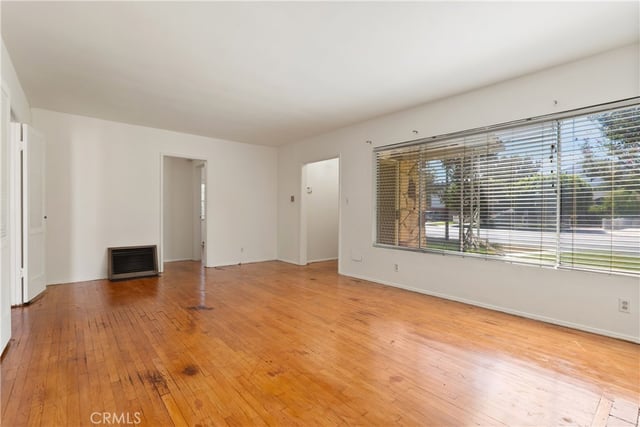 1815 W Riverside Drive, Burbank, CA 91506 — photo 4 of 21