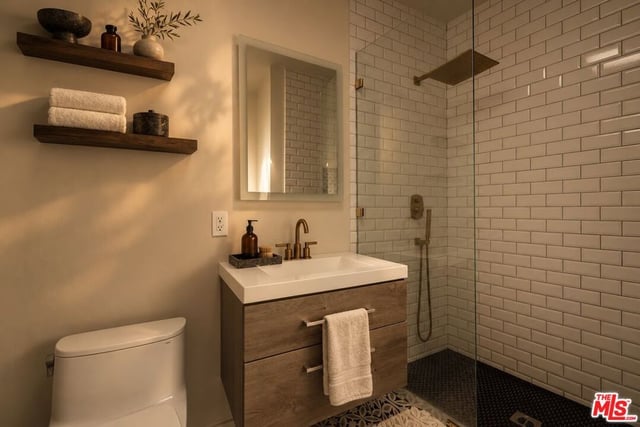 8215 Clinton Street, Los Angeles, CA 90048 — photo 10 of 15