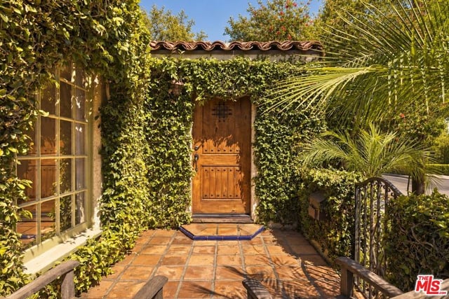 8215 Clinton Street, Los Angeles, CA 90048 — photo 3 of 15
