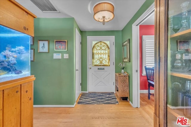 5320 Wortser Avenue, Sherman Oaks, CA 91401 — photo 8 of 57