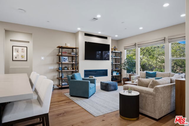 11728 Canoga Avenue, Chatsworth, CA 91311 — photo 12 of 55