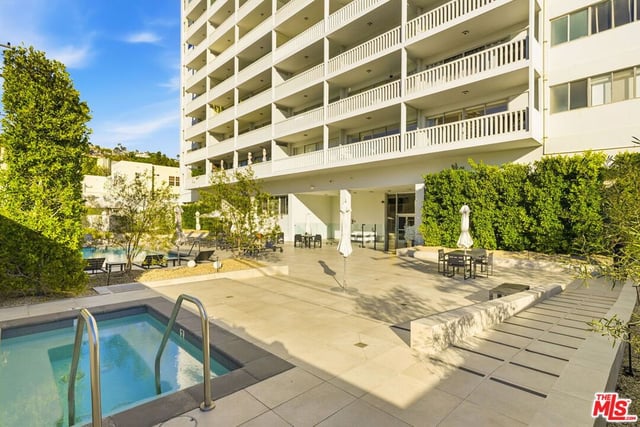 999 N Doheny Drive 104, West Hollywood, CA 90069 — photo 9 of 10