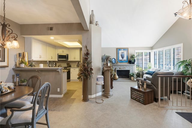 424 Country Club Drive A, Simi Valley, CA 93065 — photo 15 of 37