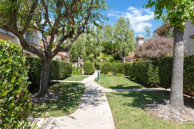 424 Country Club Drive A, Simi Valley, CA 93065 — photo 29 of 37