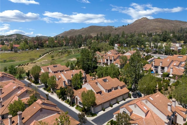 424 Country Club Drive A, Simi Valley, CA 93065 — photo 31 of 37