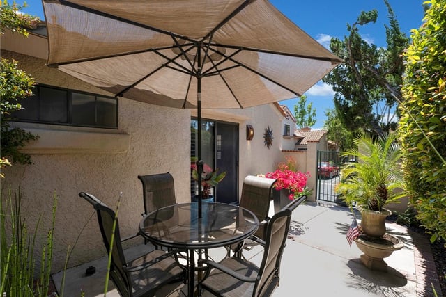 424 Country Club Drive A, Simi Valley, CA 93065 — photo 4 of 37