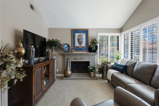 424 Country Club Drive A, Simi Valley, CA 93065 — photo 9 of 37