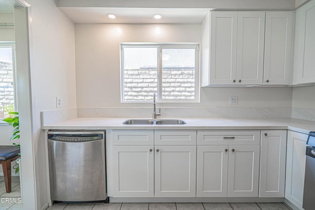 30315 Honeysuckle Hill Drive, Santa Clarita, CA 91387 — photo 16 of 50