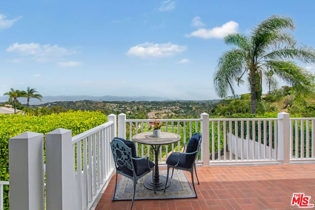 12544 The Vista, Los Angeles, CA 90049 — photo 10 of 53
