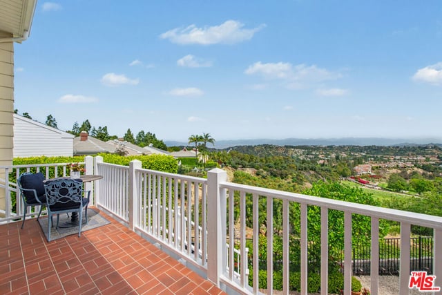12544 The Vista, Los Angeles, CA 90049 — photo 12 of 53