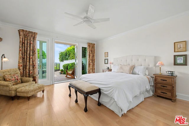 12544 The Vista, Los Angeles, CA 90049 — photo 22 of 53