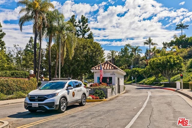 12544 The Vista, Los Angeles, CA 90049 — photo 48 of 53