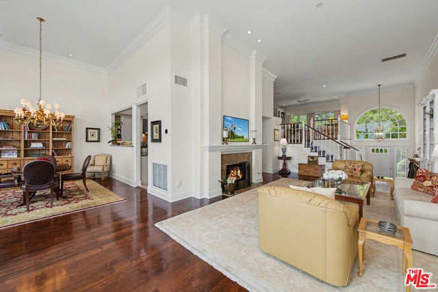12544 The Vista, Los Angeles, CA 90049 — photo 7 of 53