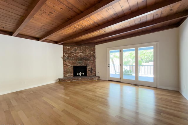 3932 Mayfield Avenue, Glendale, CA 91214 — photo 10 of 39