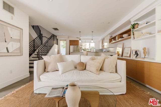 811 19th Street 2, Santa Monica, CA 90403 — photo 3 of 22