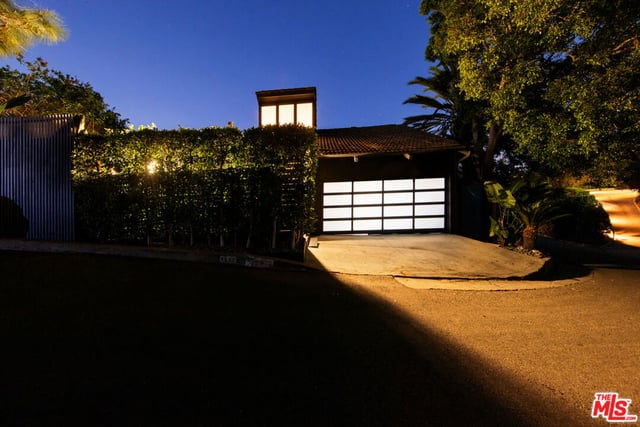 5690 Hill Oak Drive, Los Angeles, CA 90068 — photo 24 of 28