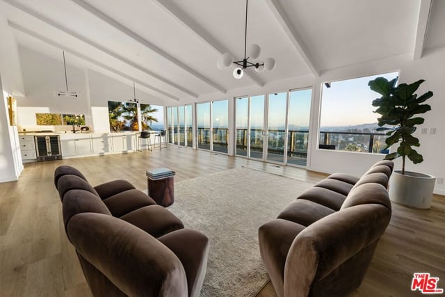 5690 Hill Oak Drive, Los Angeles, CA 90068 — photo 6 of 28
