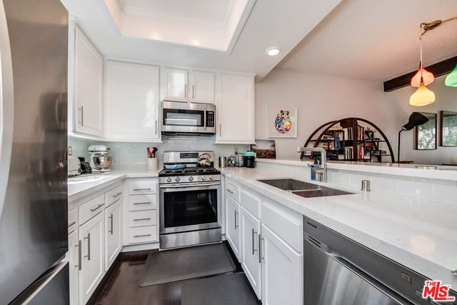 3480 Barham Boulevard 326, Los Angeles, CA 90068 — photo 12 of 25