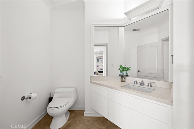 128 N Swall Drive 304, Los Angeles, CA 90048 — photo 10 of 37