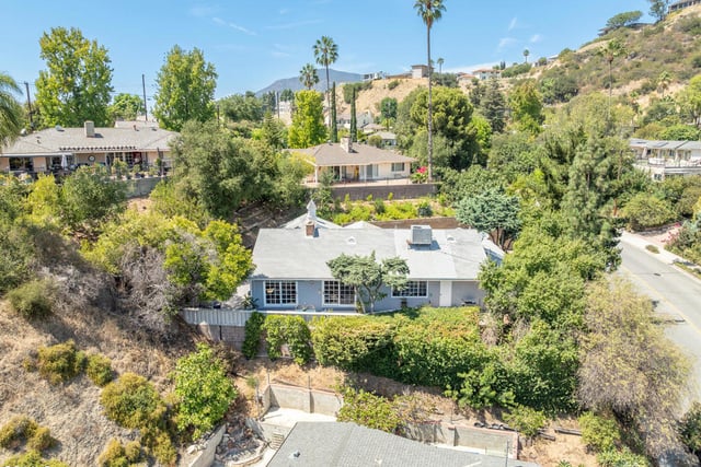 1480 E Glenoaks Boulevard, Glendale, CA 91206 — photo 10 of 42