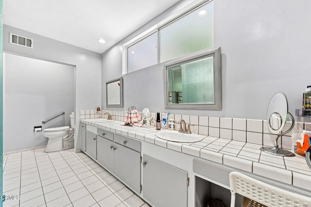 1480 E Glenoaks Boulevard, Glendale, CA 91206 — photo 26 of 42