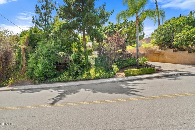 1480 E Glenoaks Boulevard, Glendale, CA 91206 — photo 38 of 42