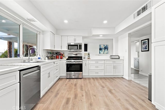 17168 Barneston, Los Angeles, CA 91344 — photo 9 of 29